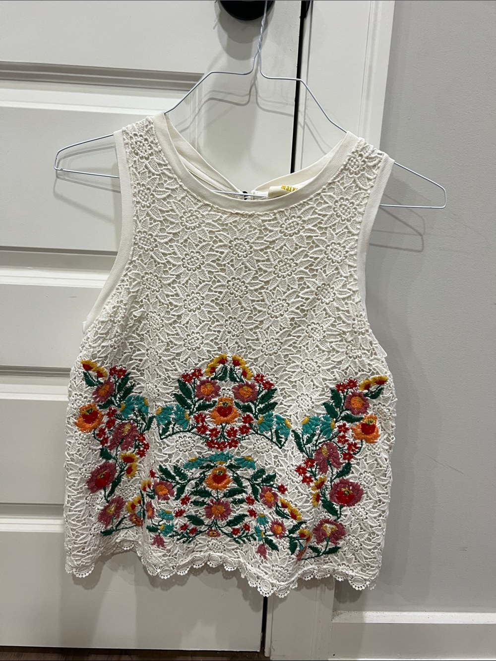 Anthropologie Maeve Women’s White Lace Tank Top Multicolor Floral Embroidery